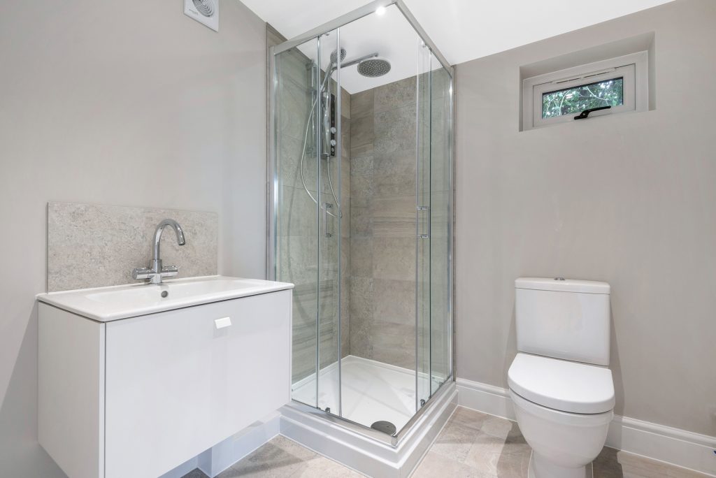 GARDEN ROOM ENSUITE BATHROOMS – ARE THEY WORTH IT?